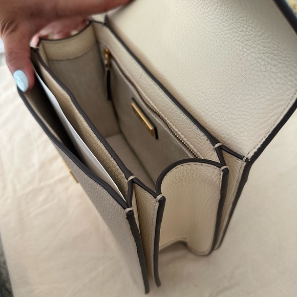 New Tory Burch BRITTEN SMALL ADJUSTABLE SHOULDER BAG NEW CREAM - Picture 11 of 11